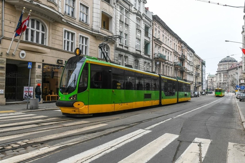 Tych tramwajów w różnych wersjach po Poznaniu jeździ ponad...