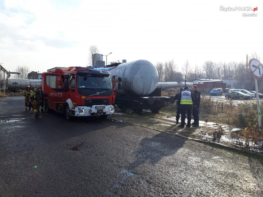 Groźny pożar w Chorzowie. Dlaczego płonął budynek na terenie zakładów azotowych? Sprawę wyjaśnia policja