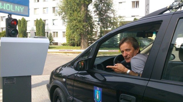 Marek Ziemnik, sądecki taksówkarz tym razem nie dopłacił do kursu na porodówkę. Mąż eskortujący swoją żonę do szpitala uiścił opłatę za wjazd na teren szpitala. Ale nie każdy w taksówce tak się zachowuje