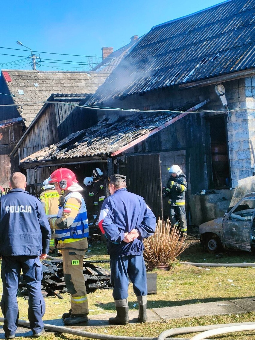 Pożar garażu drewnianego wybuchł w czwartek, o godz. 12:33 w...