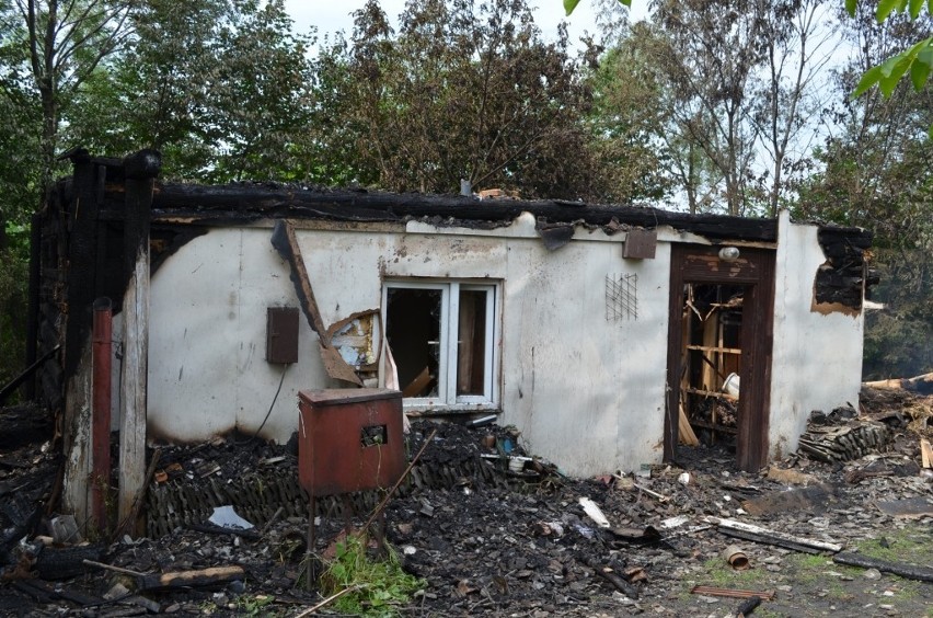 Klecza: dom spłonął od uderzenia pioruna [ZDJĘCIA]