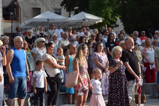 15 sierpnia zielonogórzanie uczcili 102. rocznicę Bitwy Warszawskiej śpiewając patriotyczne pieśni
