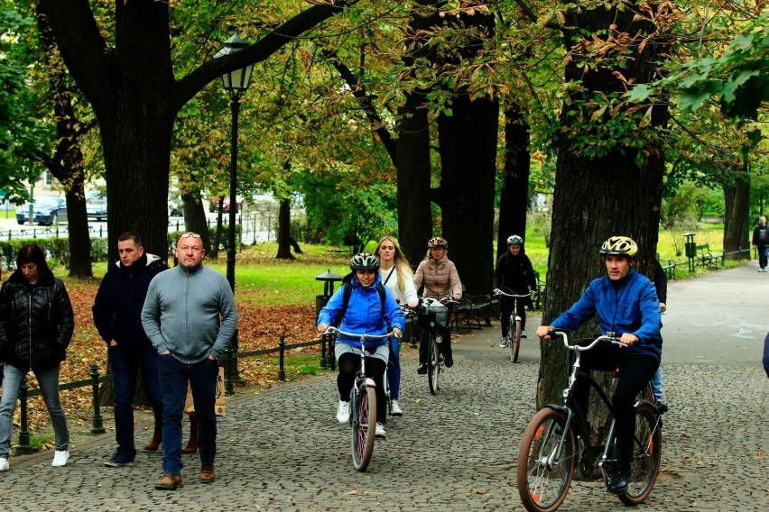 Kraków. Będzie zakaz jazdy rowerem na Plantach?