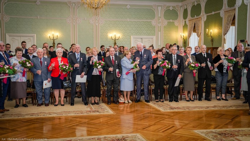 Trzydzieści cztery małżeństwa z Białegostoku świętowały 24...