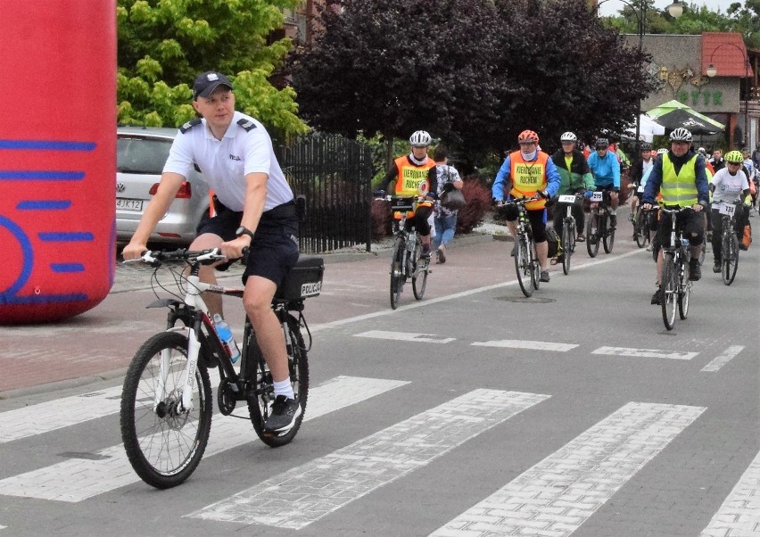 Kruszwiccy policjanci patrolują miasto na rowerach. Zwracają...