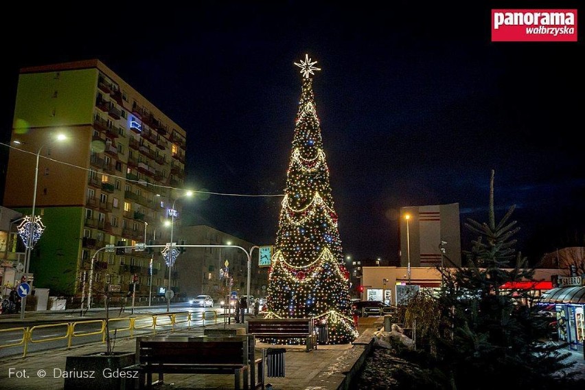 Wałbrzych: Piaskowa Góra i Rynek w świątecznej iluminacji [ZDJĘCIA]