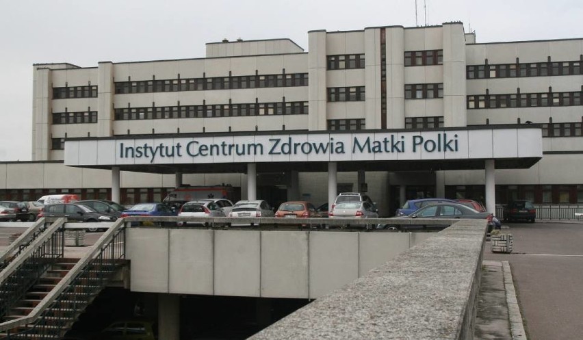 Tragedia w gminie Siemkowice. Policja przewiozła urwaną dłoń 14-latka do szpitala w Łodzi [AKTUALIZACJA]