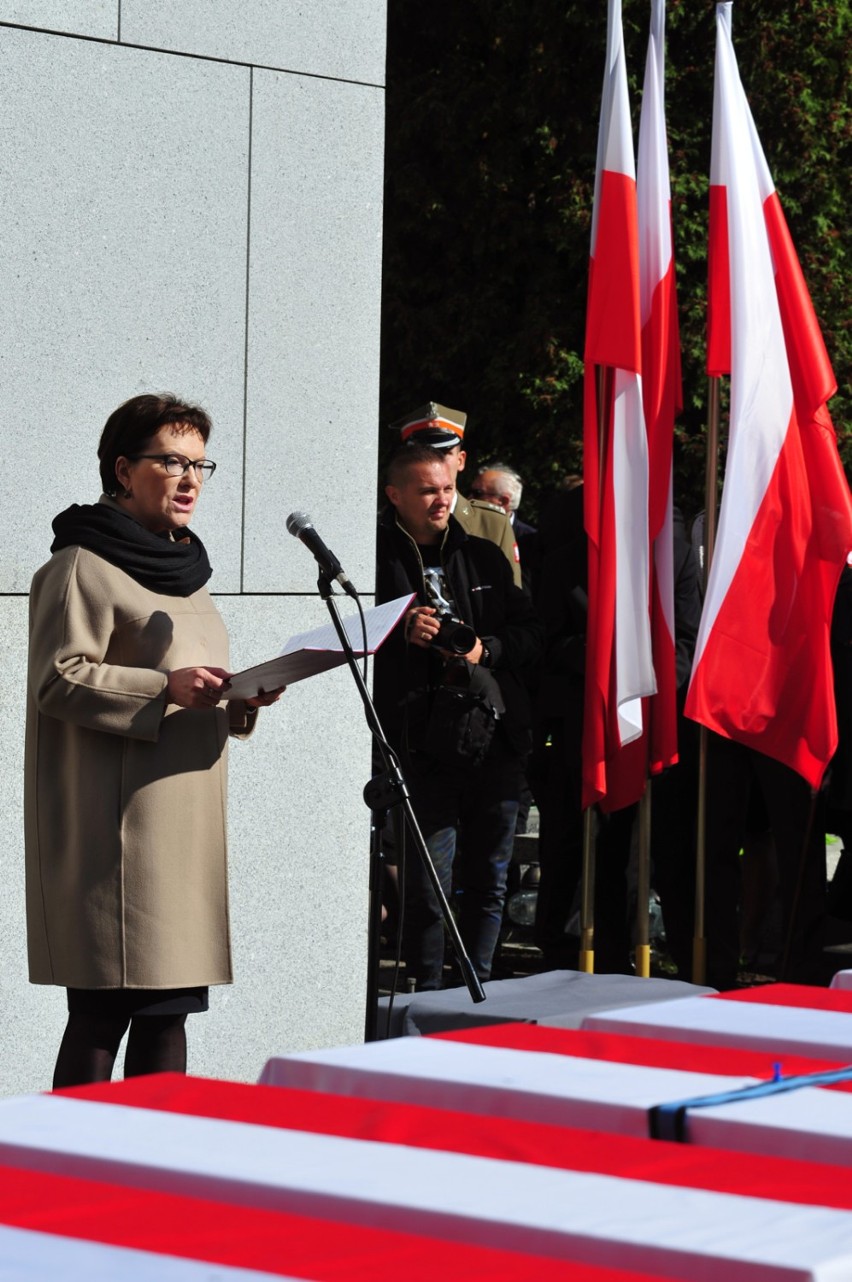Pogrzeb Niezłomnych, Warszawa. Żołnierze pochowani na...