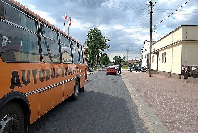 Wypadek w Weryni. 15-latek wszedł pod koła auta [zdjęcia]