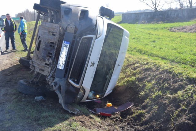 Wypadek na krajowej "piątce" przy wyjeździe ze Śmigla