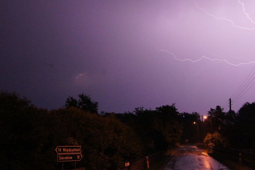 Instytut Meteorologii i Gospodarki Wodnej ostrzega przed burzami