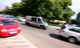 Wypadek na skrzyżowaniu ulic Siennickiej i Głębokiej. Osóbówka zderzyła się z autobusem