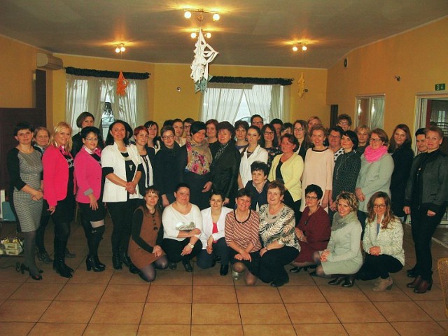Uczestniczki spotkania z okazji Dnia Kobiet organizowanego przez Radę Rodziców Przedszkola Miejskiego nr 2 w Żninie.