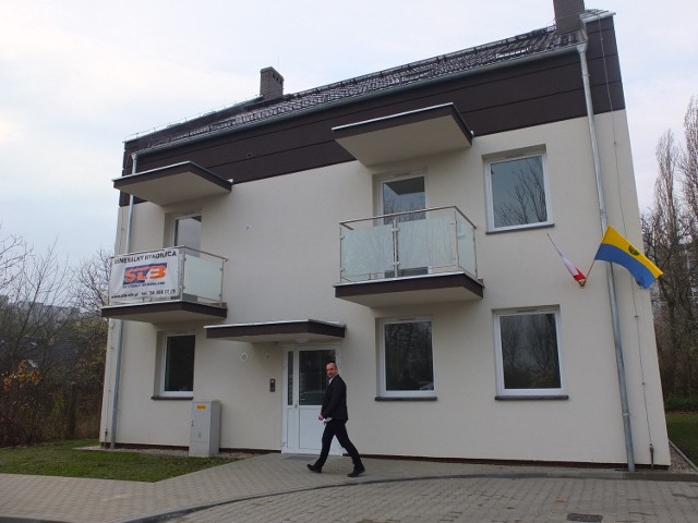 Nowy blok z mieszkaniami komunalnymi powstał przy ul. Krapkowickiej 6 w Opolu.