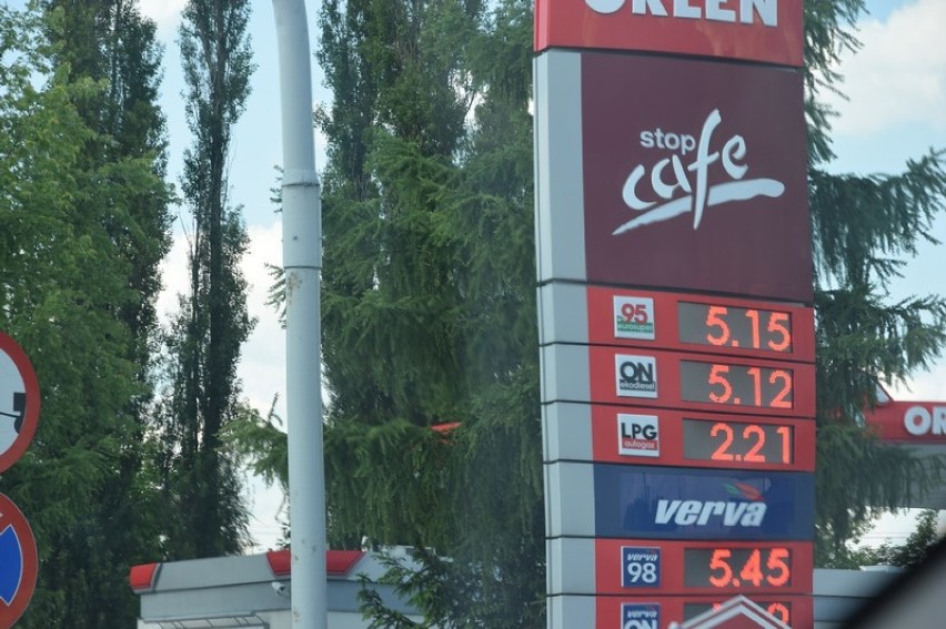 Ceny paliwa coraz wyższe. Ile trzeba zapłacić w Zduńskiej Woli?