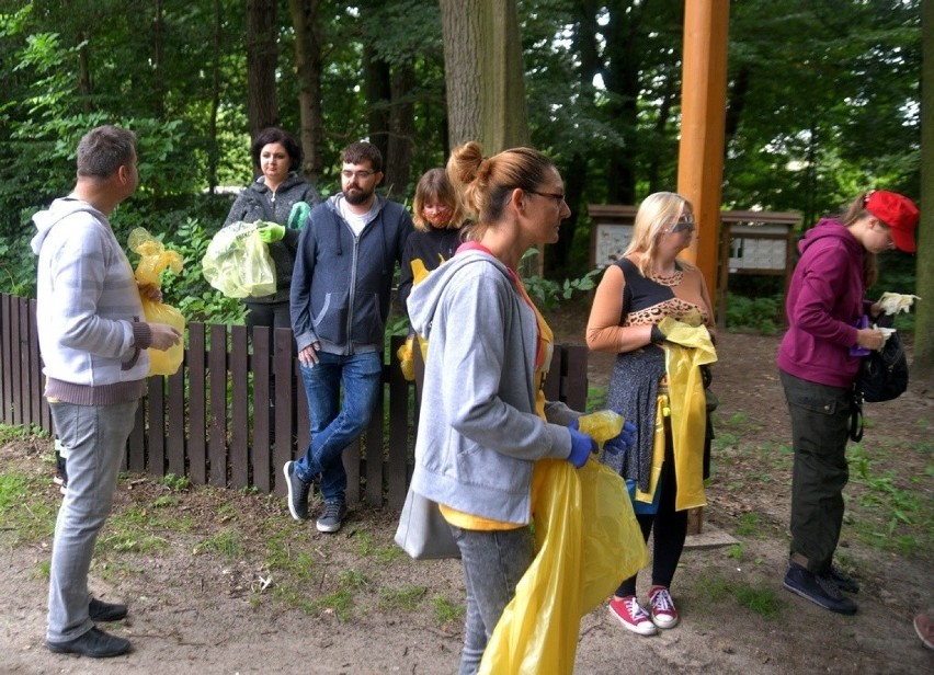 Akcja sprzątania Lasu Kapturskiego odbyła się w sobotę, 1...