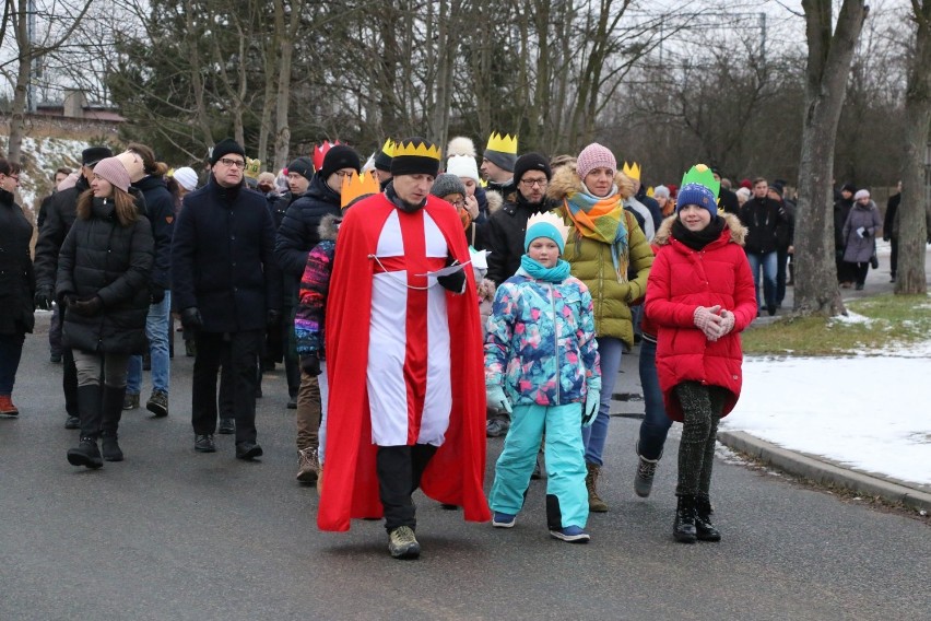 Orszak Trzech Króli 2020 w Koszęcinie i marsz "Od stajenki do stajenki" w Strzebiniu