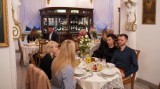 Nowa restauracja Kuźnia Smaku w Ostrowcu Świętokrzyskim już otwarta. Goście uraczeni zostali specjałami kuchni myśliwskiej. Co podawano? 