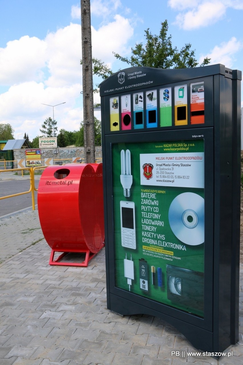 Kolejne serce na nakrętki i punkt elektroodpadów pojawiły się w Staszowie 