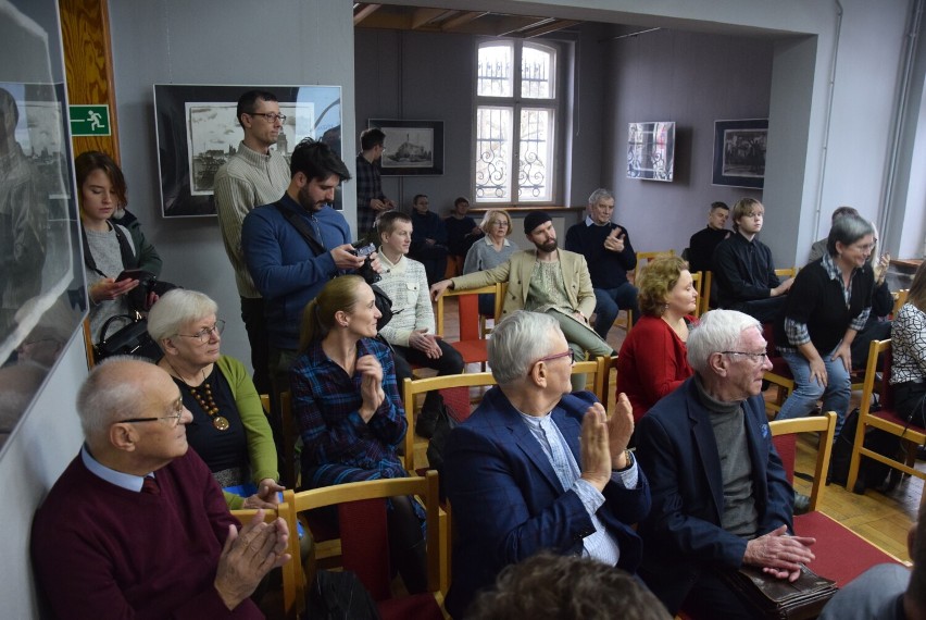 Roczek Społecznego Archiwum Kaliszan. Zbiór mocno się...