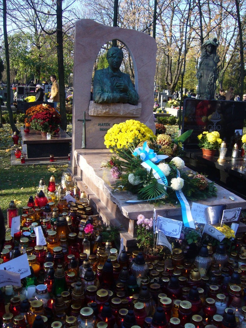 W Krakowie pochowanych jest wiele znanych osób, m.in. Dorota...