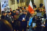 Europo nie odpuszczaj - kolejna manifestacja przed kieleckim sądem (WIDEO, zdjęcia)