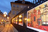 Nasi w czeskiej Pradze! Prace Frączka na ulicach stolicy Czech