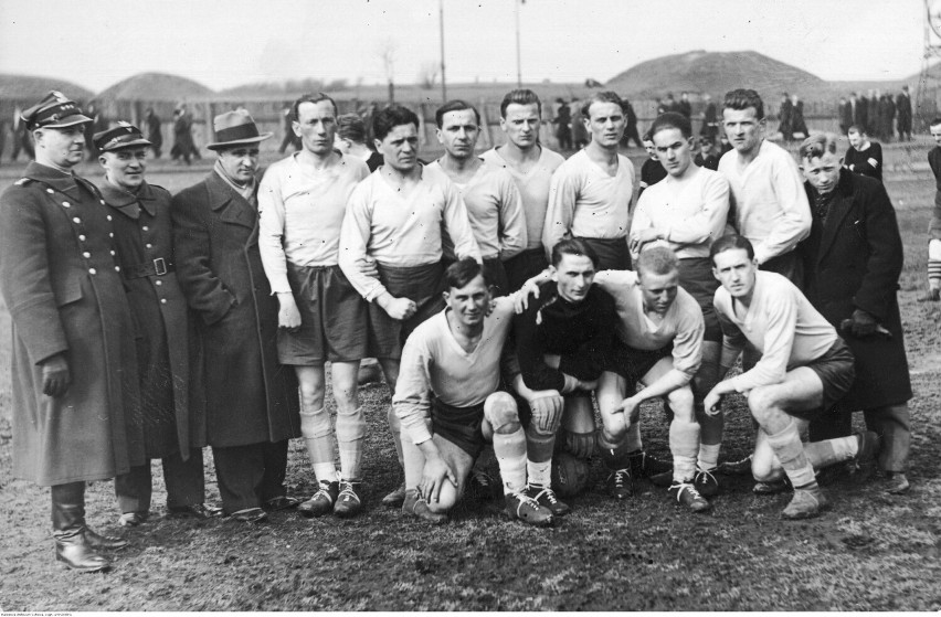 Drużyna piłkarska WKS „Wawel”, 1935 r.