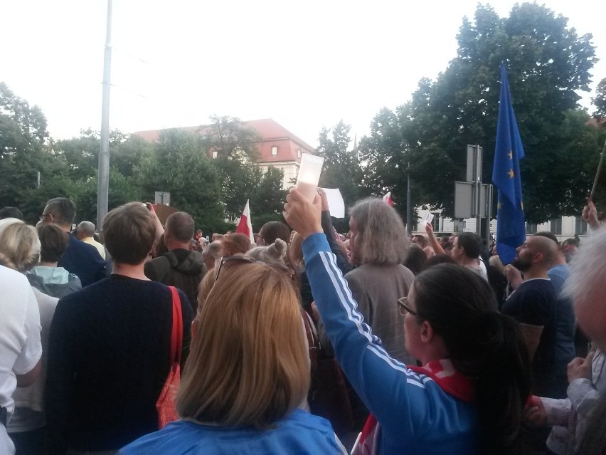 Protest przed sądem rejonowym w Szczecinie [zdjęcia, wideo]