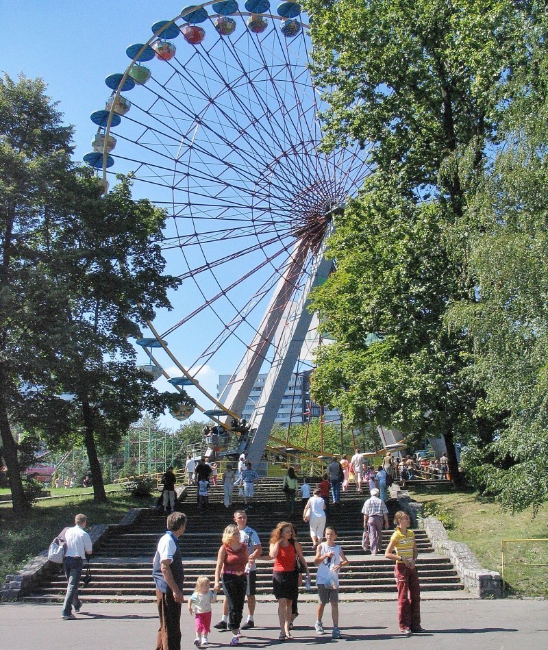 Gwiazda Duża
To ciągle największa karuzela w Polsce. Tzw....