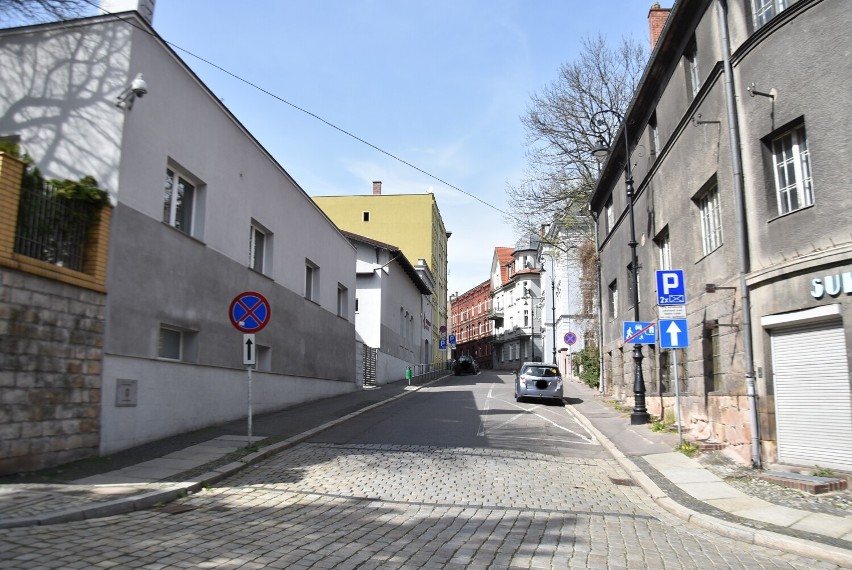Ulica Brzechwy w Wałbrzychu na aktualnych zdjęciach