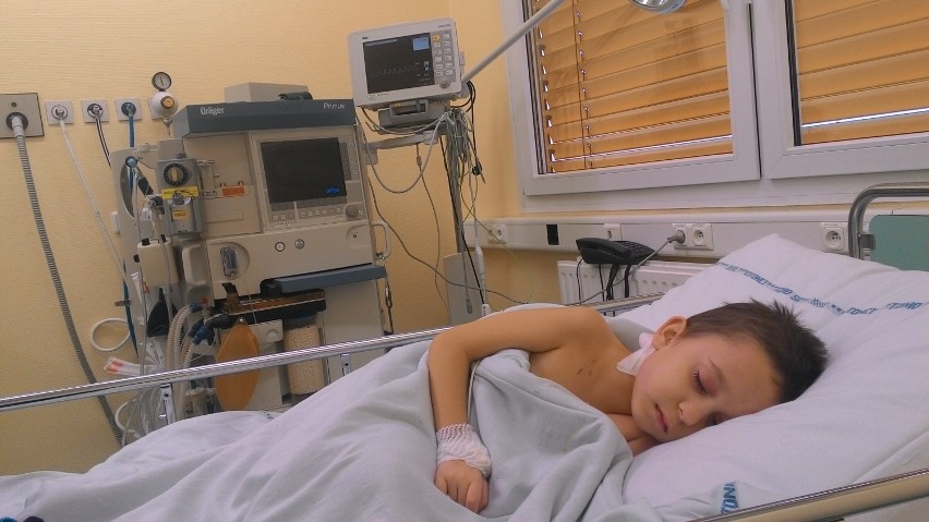 Hubert Załachowski ma tylko 8 lat i już przyszło mu walczyć z poważną chorobą. Można mu w tym pomóc!