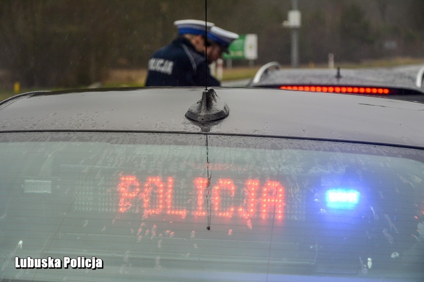 Policja Świebodzin. 30-latek ignorował wyroki sądu. Aż trafił na policjanta, który go rozpoznał i ruszył za nim w pościg