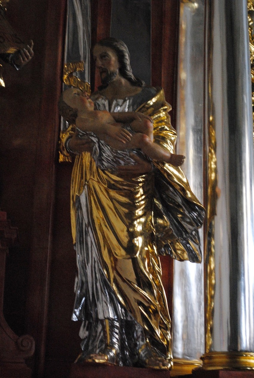 Gaworzyce: Kościół w Kurowie Wielkim ma odnowiony ołtarz świętej Anny 
