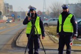Nowy radar w rękach policji w Tomaszowie już łapie kierowców. Niektórzy od razu tracą prawo jazdy