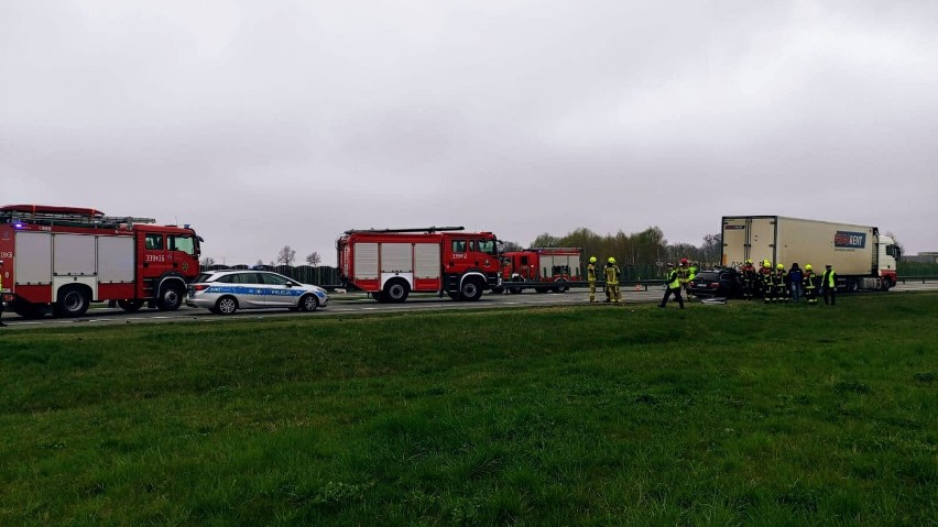 Wypadek na autostradzie A1 k. Rębielcza. Policja ustaliła wstępny przebieg wydarzeń. Śledczy dalej będą badać sprawę | ZDJĘCIA