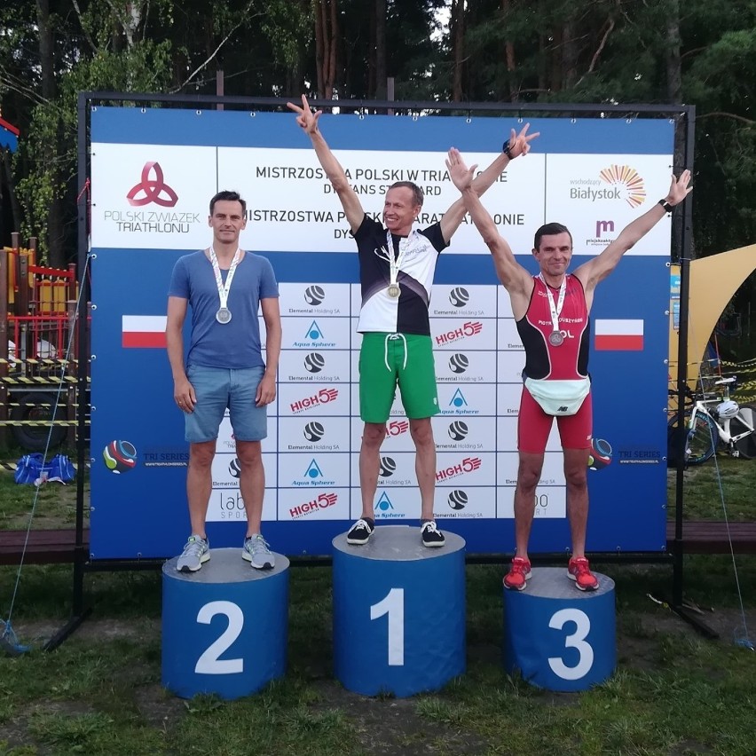 Adam Fajks, radny z Kosakowa został wicemistrzem Polski w triathlonie