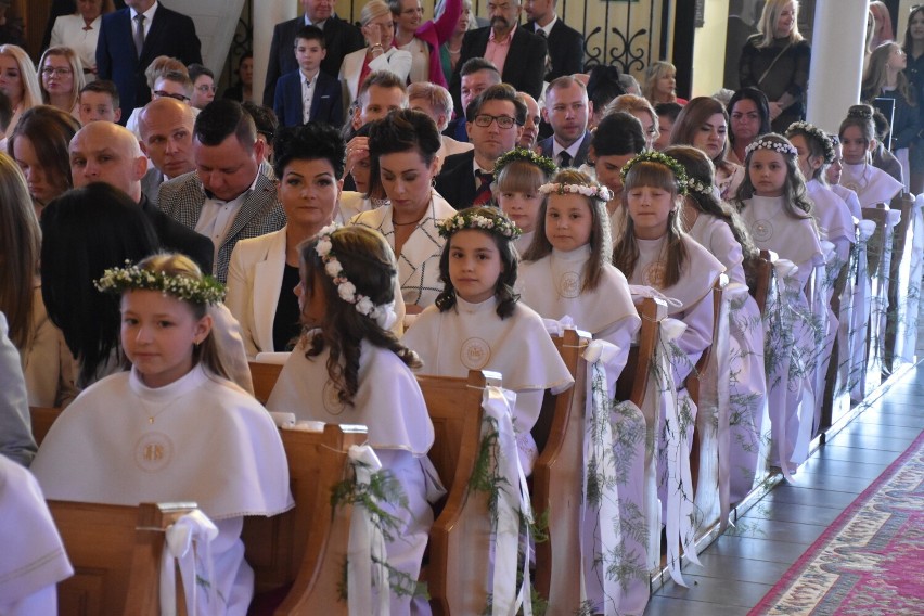 Pierwsza Komunia Święta w parafii pw. św. Floriana w...