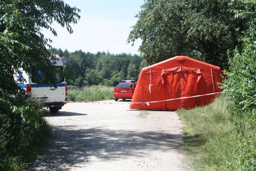 Akcja poszukiwawcza na jeziorze Starganiec. Zaginął nastolatek [Mikołów, Katowice]