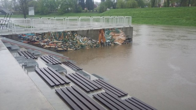 Poziom Odry w Raciborzu niebezpiecznie się podnosi