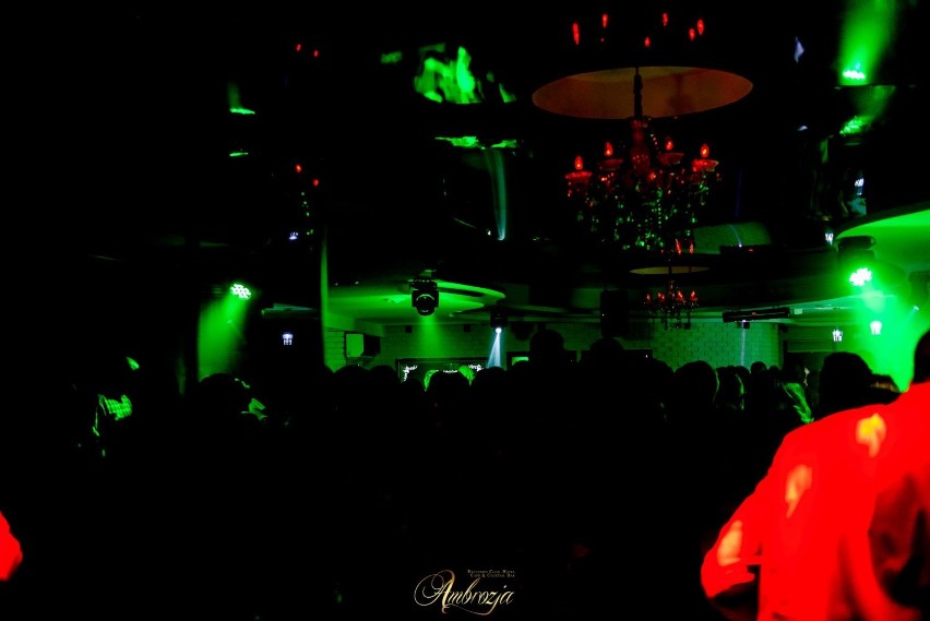 Sobotnia impreza w Ambrozja Exclusive Club [zdjęcia]