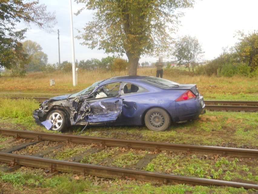 Groźny wypadek na przejeździe