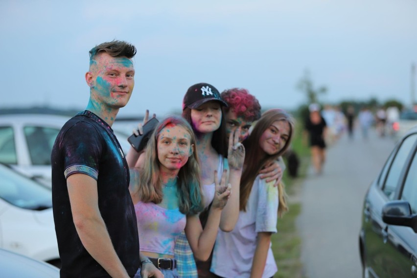 Festiwal kolorów w Sandomierzu. Zobacz, jak wyglądała zabawa [ZDJECIA]