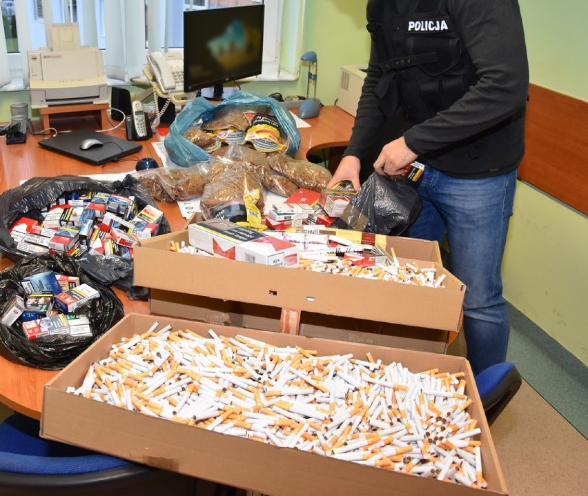 Skarszewy: funkcjonariusze zabezpieczyli papierosy i tytoń bez akcyzy