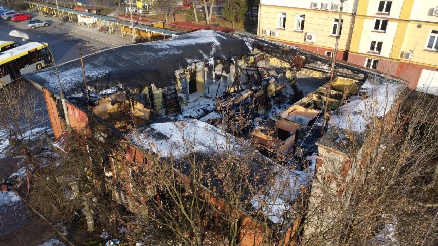Tyle zostało z budynku PKS w Olkuszu. Zdjęcie z 2 stycznia...