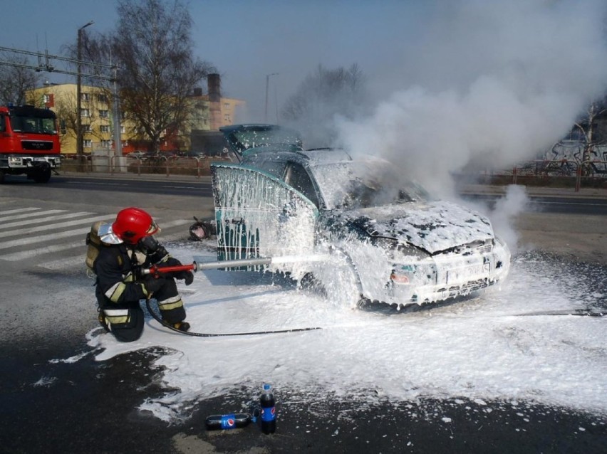 We Wrześni zapalił się ford jadący ulicą Objazdową. Ogień...