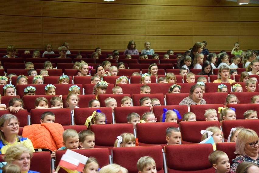 Solidarnie z Ukrainą PUZ czytał dzieciom. Były bajki po polsku i ukraińsku 