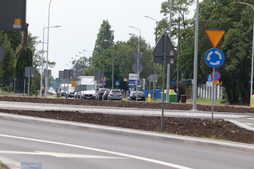 Rondo na ulicy Jana Pawła II, skrzyżowanie z ulicą Szewską,...