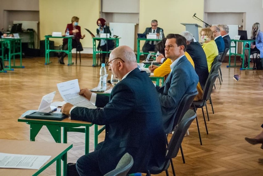 Sesja Rady Miasta Kraśnik. Sprawdź, jakie uchwały przegłosowali radni