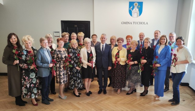 Burmistrz Tadeusz Kowalski uczcił Dzień Edukacji Narodowej z nauczycielami
